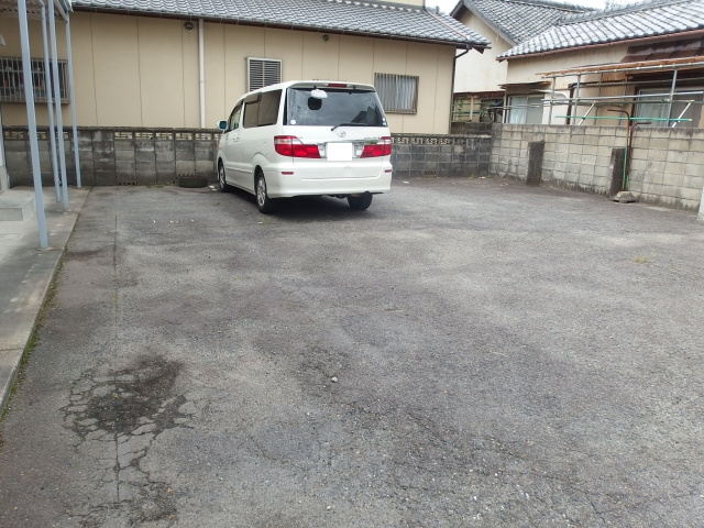 サンシティひろみの駐車場