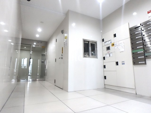 リヴシティ中野のエントランス|落ち着いたエントランスです