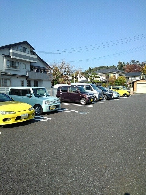 グランプラトVの駐車場