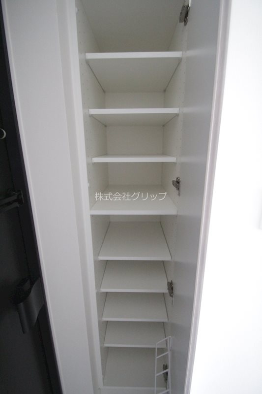 クラリッサ横浜ロッソの収納