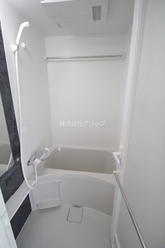 クラリッサ横浜ロッソの浴室