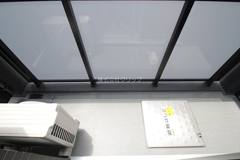 クラリッサ横浜ロッソのバルコニー