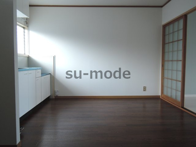 第二奥村ハイツの居間・リビング