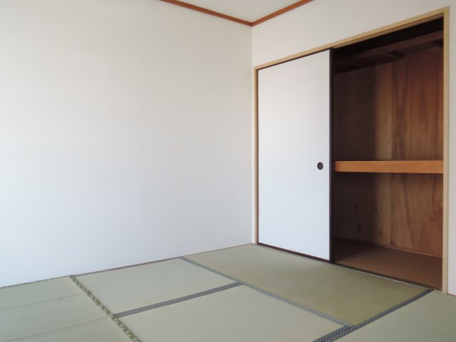 第二奥村ハイツの和室