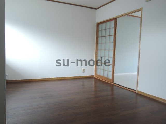 第二奥村ハイツの居間・リビング