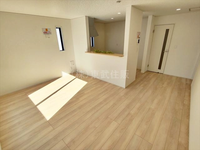 【居間・リビング】の画像