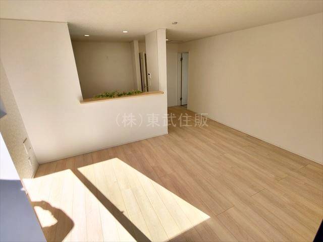 【居間・リビング】の画像