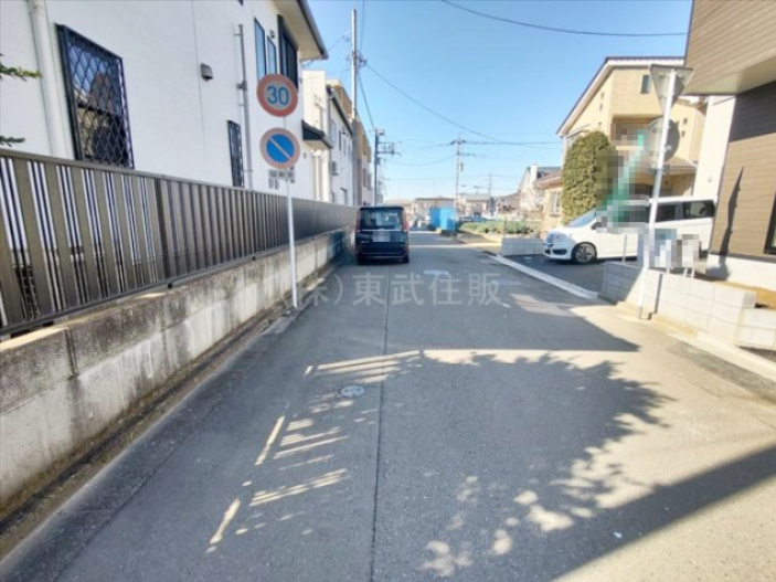 【前面道路含む現地写真】の画像