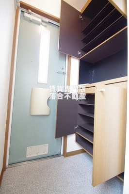 【玄関】 | カーサベルデB | シューズ収納