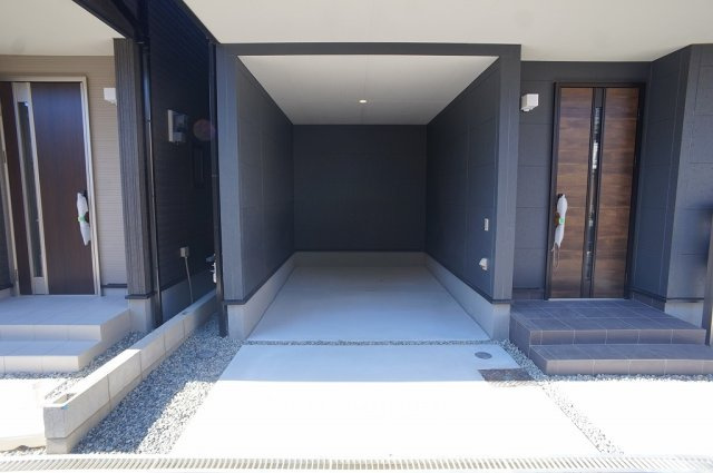 【駐車場】 | 東大阪市大蓮北4丁目　【5号棟/全5棟】 | 玄関人感センサー照明付き☆TVモニターホン完備です☆