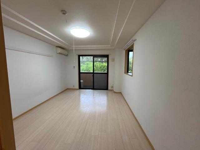 ローズガーデンの内装|室内