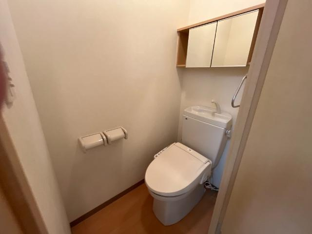 ローズガーデンのトイレ|シャワー付トイレ