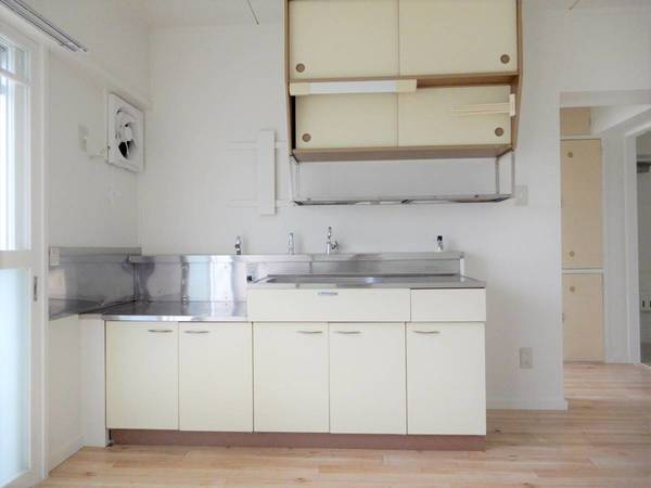 ビレッジハウス水巻1号棟のキッチン|ビレッジハウスの同一物件・同一タイプの間取りの写真です