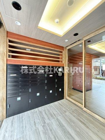 カウニス巽中のロビー