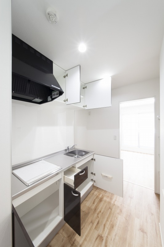 ケストレルのキッチン|収納も大きく調理道具やお皿などしまえます