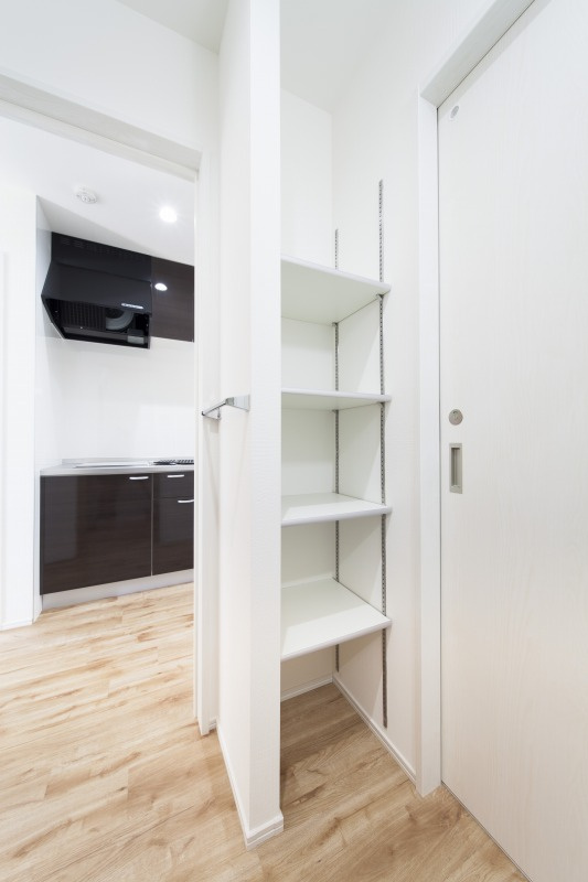 ケストレルの収納|小さいけれど便利な可動棚