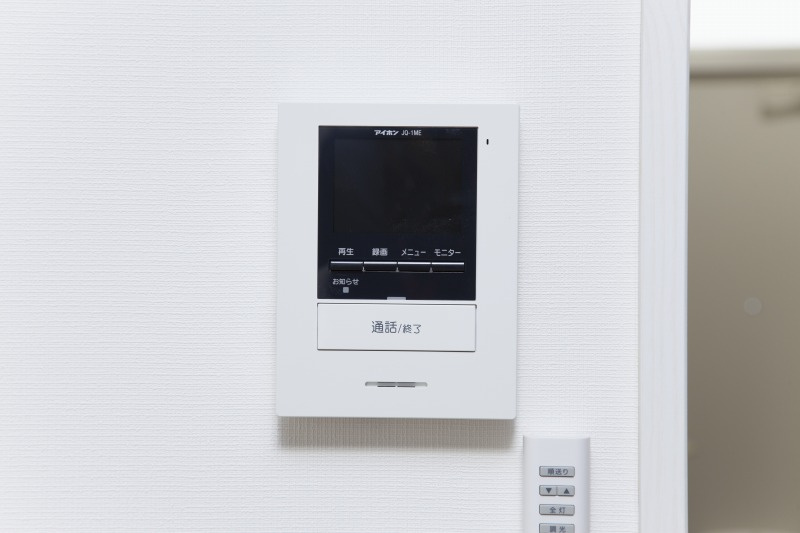 ケストレルのセキュリティ|来客を確認できて安心なTVモニター付きインターホン