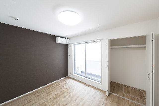 ケストレルの洋室|収納も大きく便利です