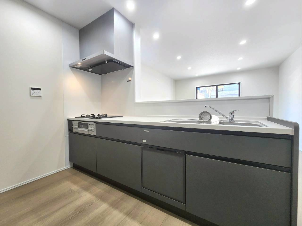 RESET HOUSE－リセットハウス－八幡西区別当町のキッチン|新品のシステムキッチン♪食器洗浄乾燥機付きです♪