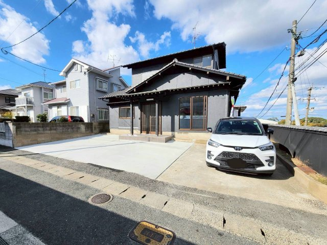 RESET HOUSE－リセットハウス－八幡西区別当町の外観|駐車並列４台可能な和風邸宅♪