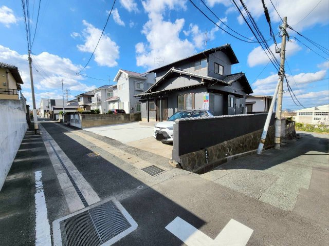 RESET HOUSE－リセットハウス－八幡西区別当町の前面道路含む現地写真|東南角地で日当たり・風通し良好です♪