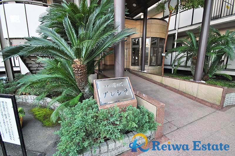 コスモ茅ヶ崎プレシオのエントランス