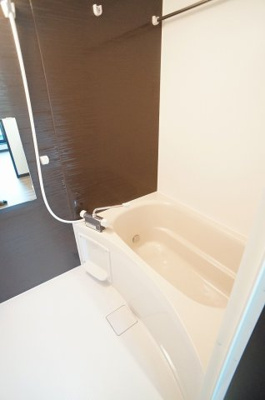 【浴室】 | Y　ｃａｔ　日進 | 落ち着いたアクセントのある浴室です。