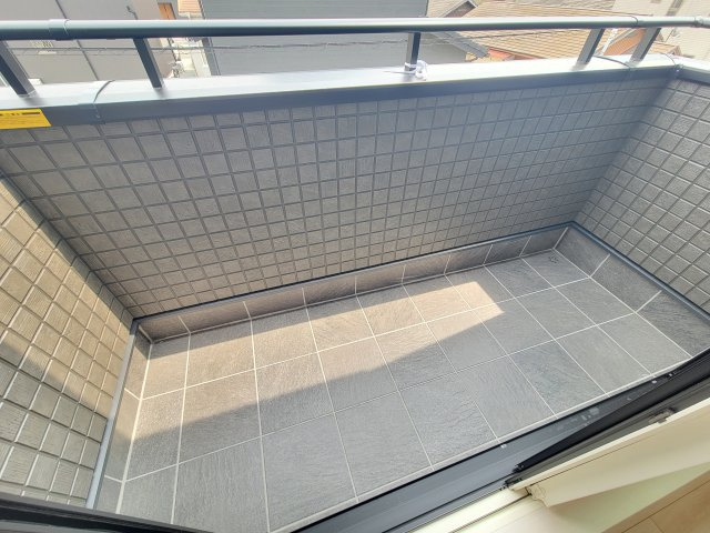 関戸4丁目1区画（377-30）・新築戸建のバルコニー
