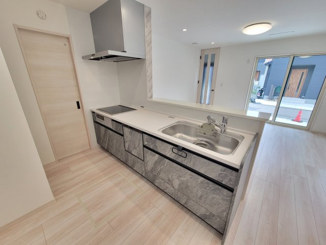 関戸4丁目1区画（377-30）・新築戸建のキッチン