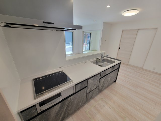 関戸4丁目1区画（377-30）・新築戸建のキッチン