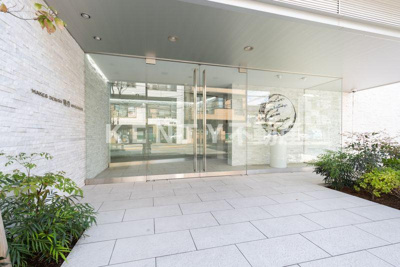 【エントランス】 | メイクスデザイン糀谷アジールコート | 清潔なエントランスです