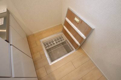 【収納】 | エレガント茱萸木Ⅱ | 床下収納