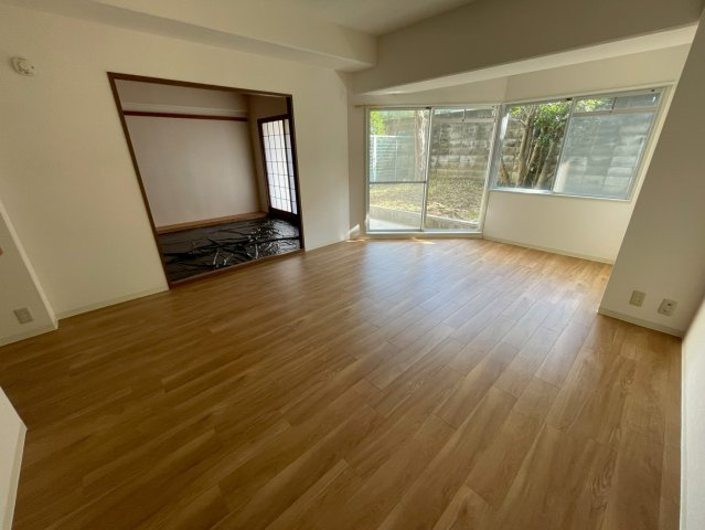 反高橋アーバンリズの居間・リビング