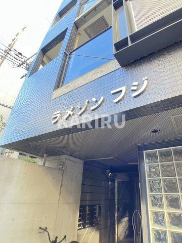 ラ・メゾン・フジのエントランス