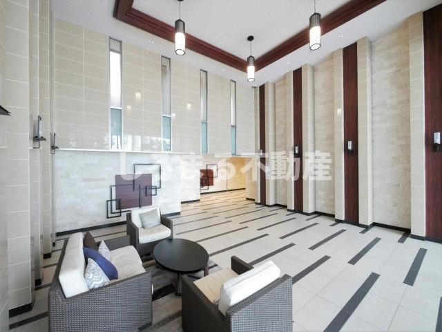 スプランディッド淀屋橋DUEのロビー