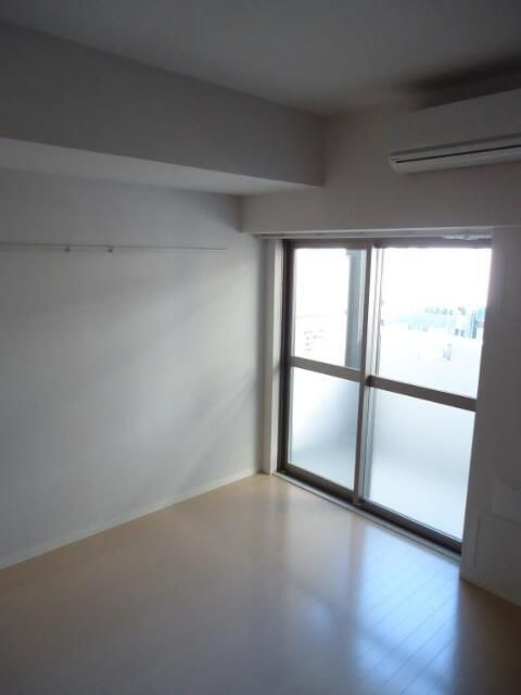 エリタージュ根岸の居間・リビング