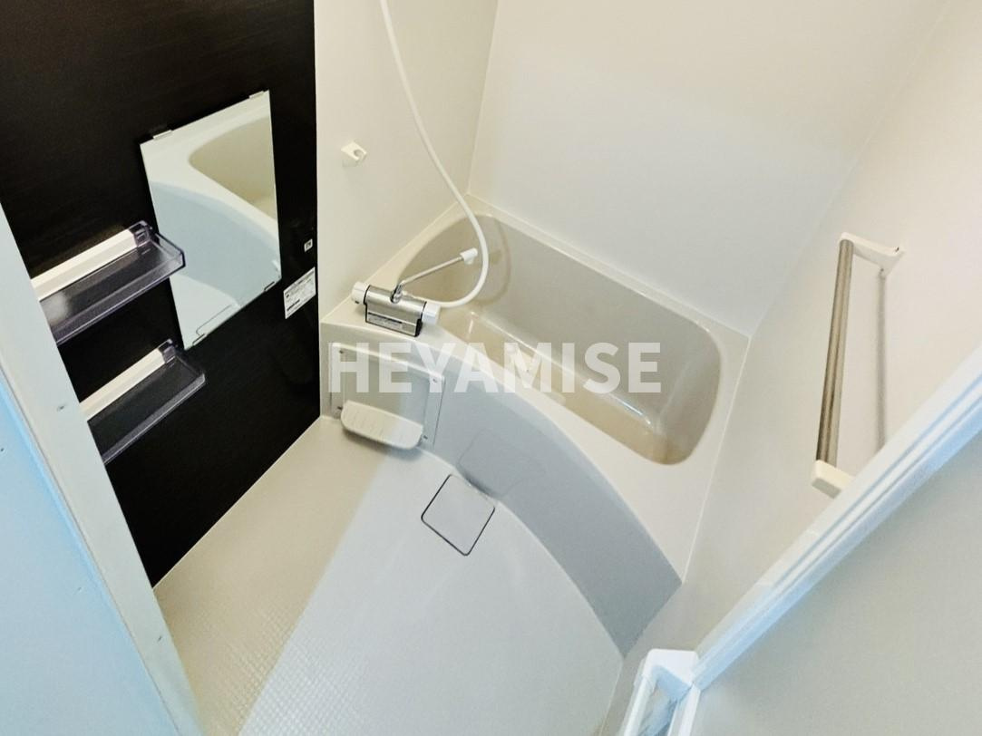 デ・クメール福田町の浴室|※室内画像は別号室のもの