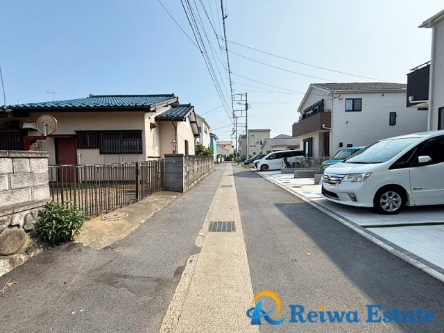 売地　茅ヶ崎市下町屋2丁目の前面道路含む現地写真