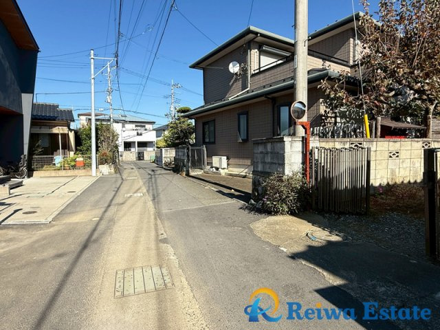 売地　茅ヶ崎市下町屋2丁目の前面道路含む現地写真