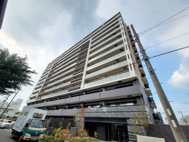 プレサンスロジェ和歌山の外観