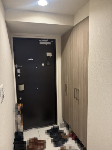 プレサンスロジェ和歌山の玄関