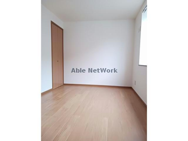 エスポワールＡの居間・リビング|7.7帖のダイニングキッチン