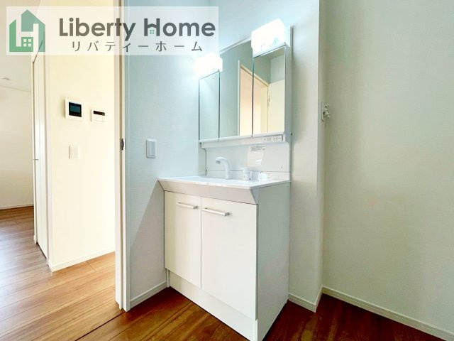 ひたちなか市足崎1期　新築戸建　2号棟の独立洗面台