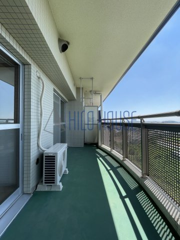 ビレッジハウス東松山タワー1号棟のバルコニー