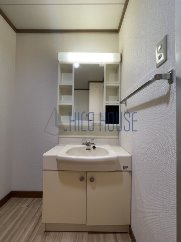 ビレッジハウス東松山タワー1号棟の独立洗面台