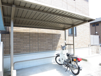 【駐車場】