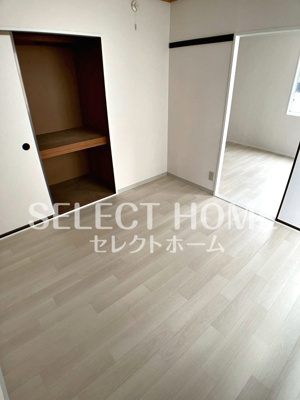 【寝室】 | コーポ藤 | 広くて明るい寝室