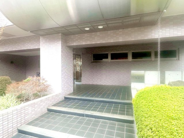 ファミール新小岩のエントランス
