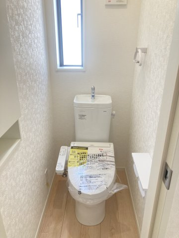 クレイドルガーデン前橋市粕川町新屋第２　3号棟のトイレ|2階トイレです。清潔感のある白を基調としています。