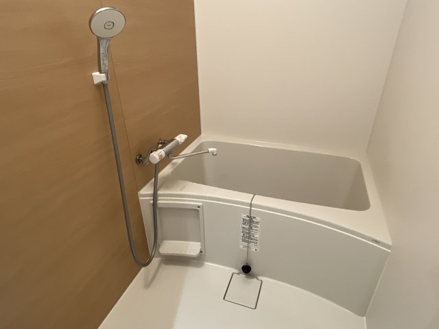 ネストプラス浜田の浴室